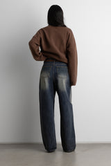 MID-RISE CURVED LEG DARK WASH JEAN