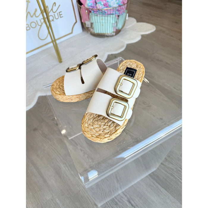 Billie Sandal, Shu Shop