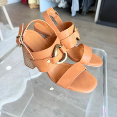 Hannah Wedge, Shu Shop