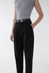 HIGH-RISE TAPERED PANT