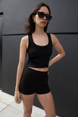 HIGH RISE FITTED SHORT