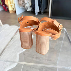Hannah Wedge, Shu Shop